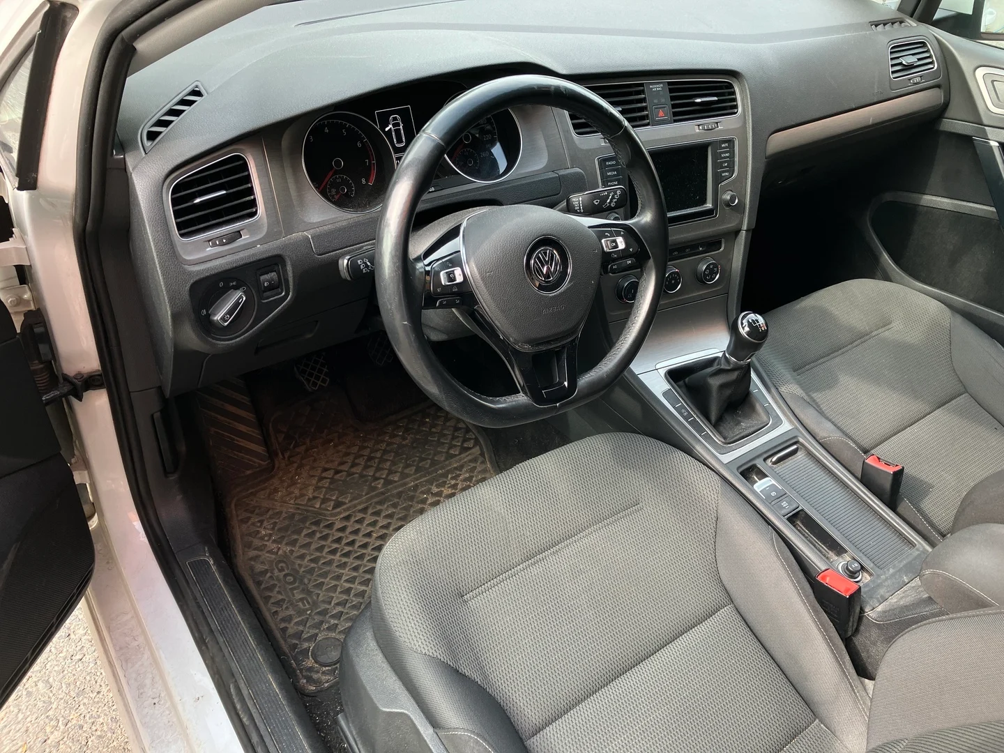 Car Image - 5cBbiYOCUp0A7VdWyXnrcr