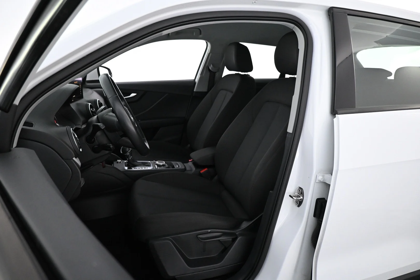 Car Image - FzTKHL0sDJNfyLQ1li1Lb