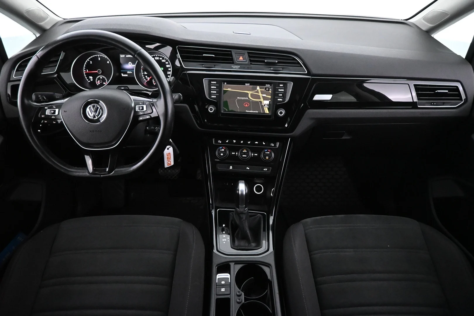 Car Image - 1kAdFvx1DzSR9udCC7TBj9