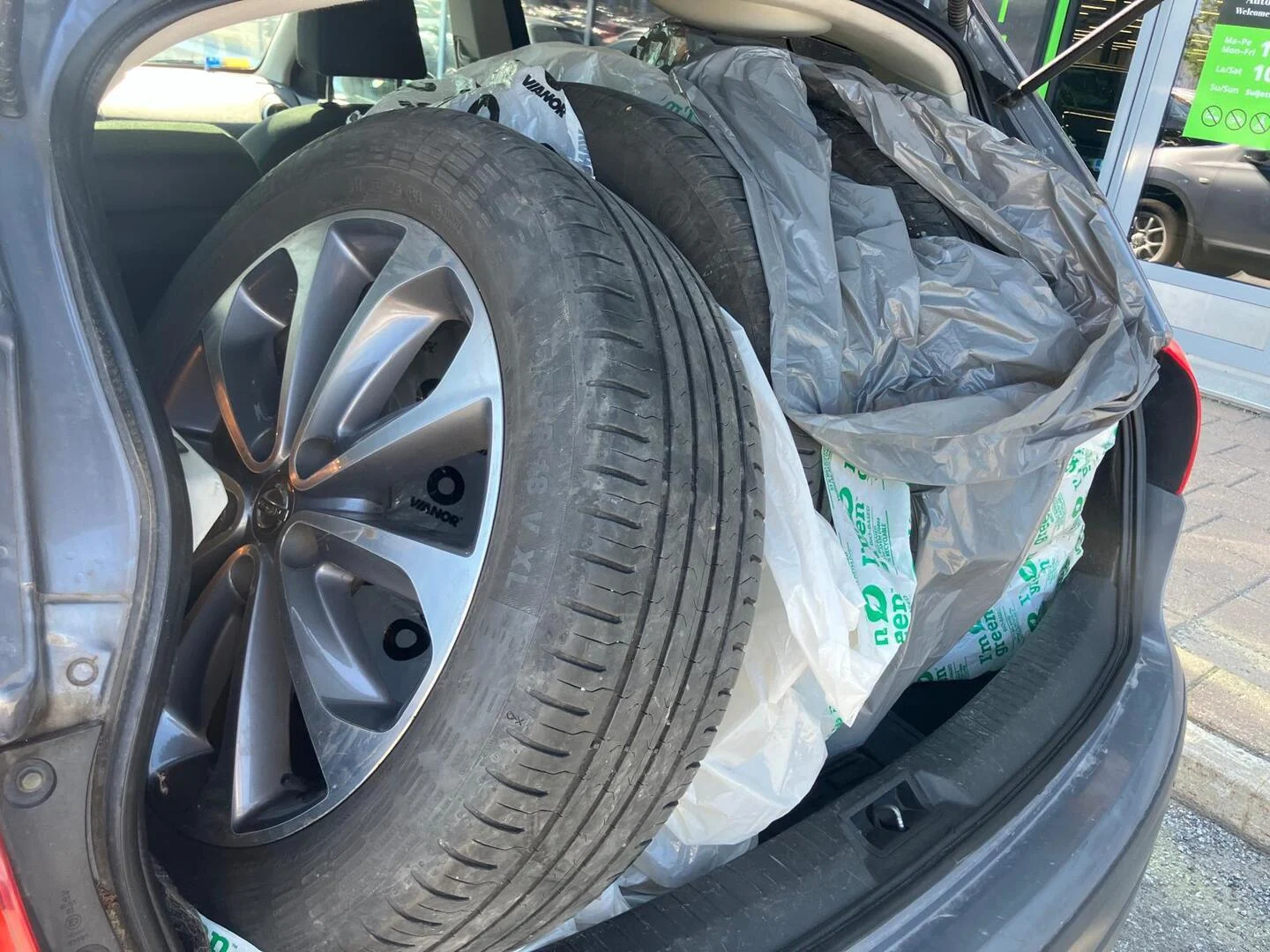 Car Image - 5lG1fjcTDTl4RbV8N0QL7C