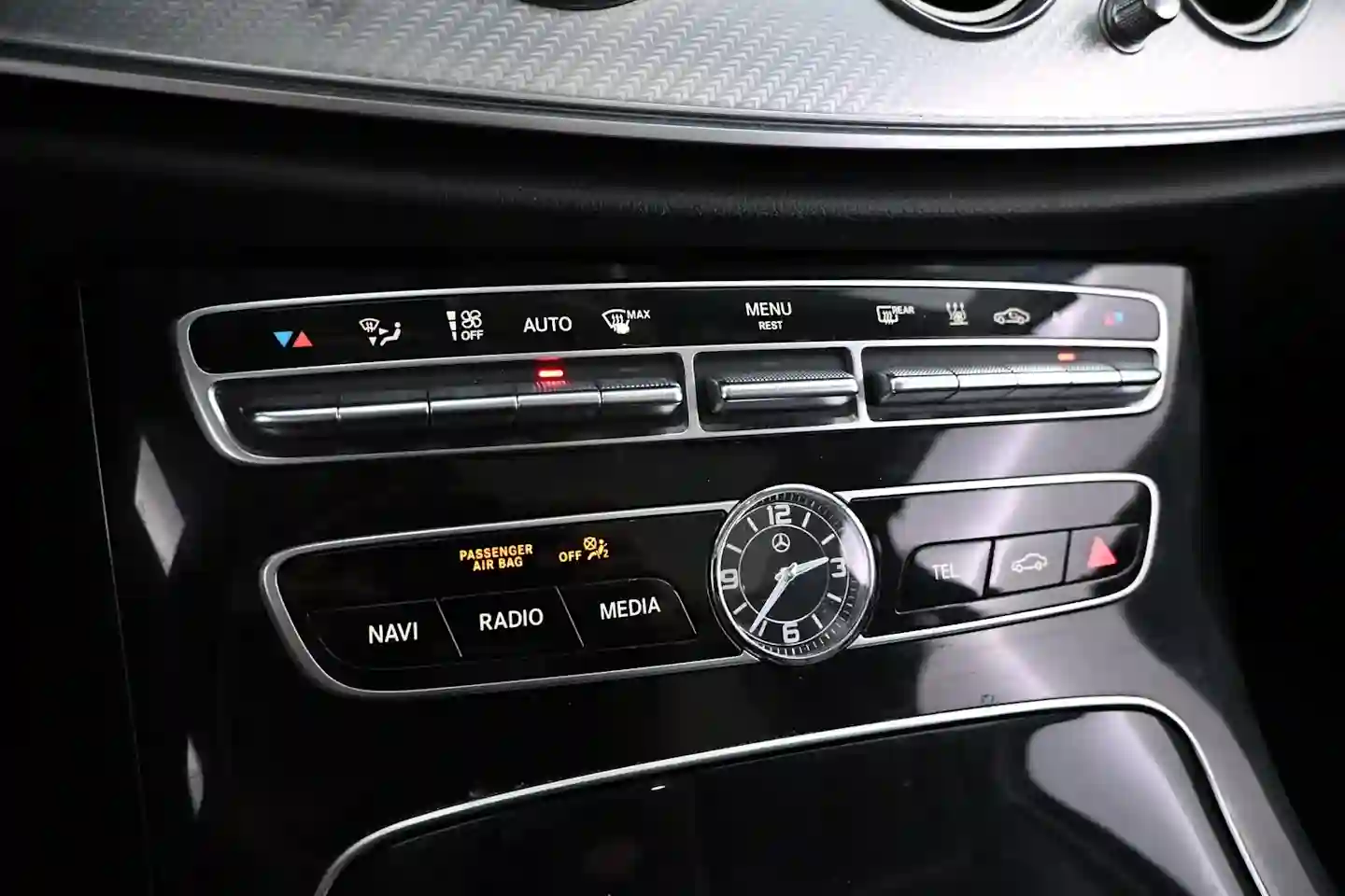 Car Image - 2t0QqOLLDi9IqCiXNAbHkQ