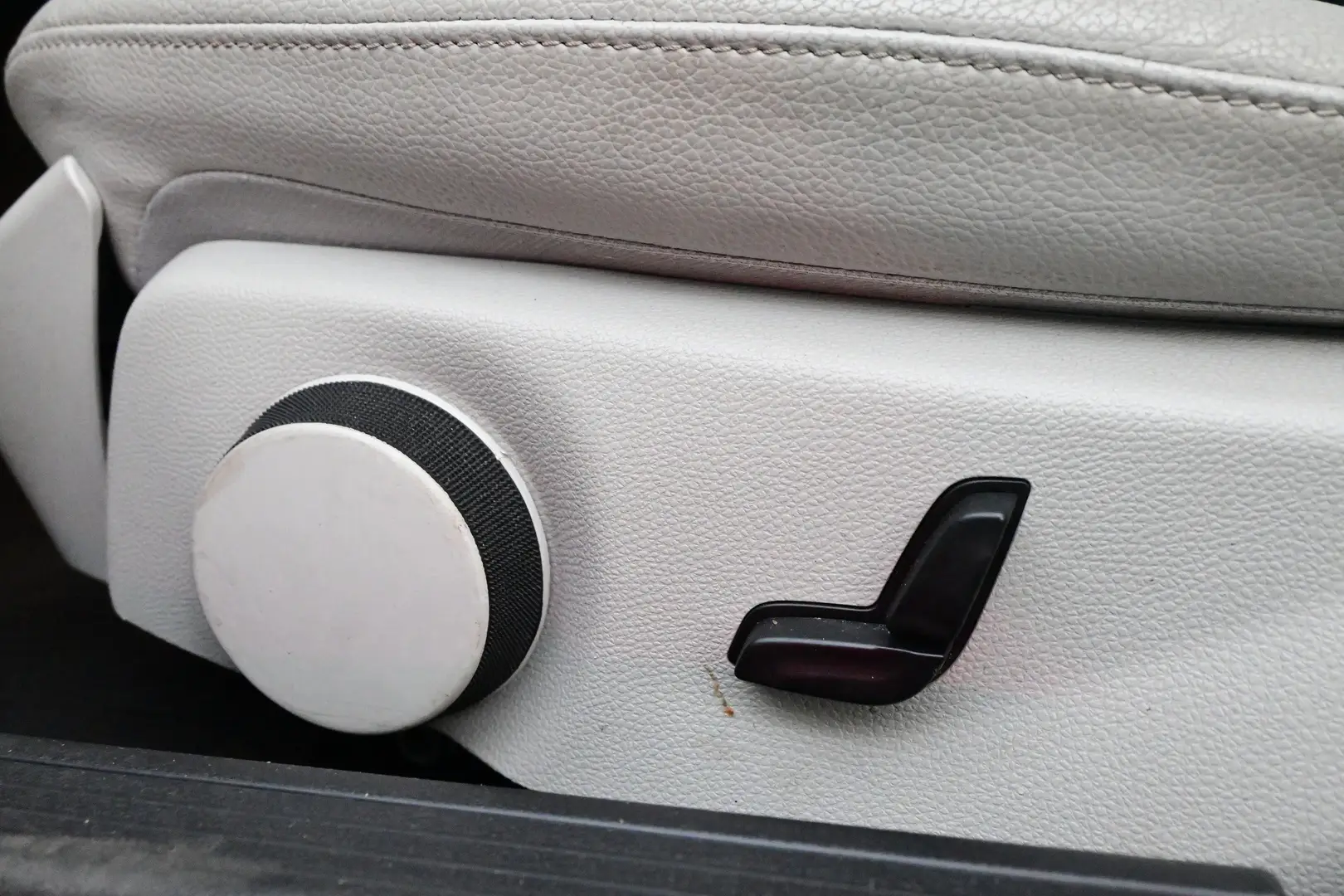 Car Image - 4akd8dqgzXy9COHV6QAsP6
