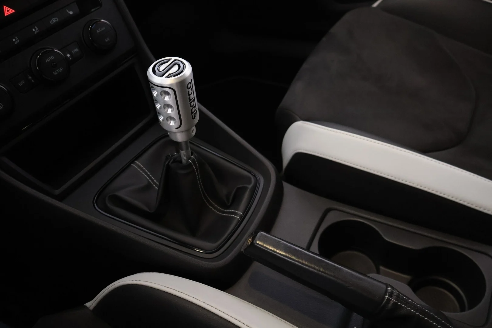 Car Image - 1a0fR4lcfYqEjvgjvE77yp