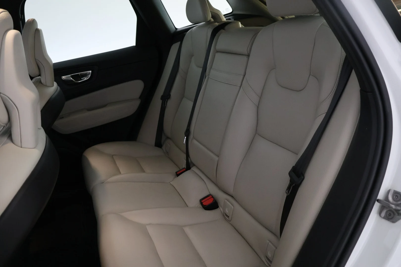 Car Image - 2DXLL4VU3vSLRl2p6fmfgu
