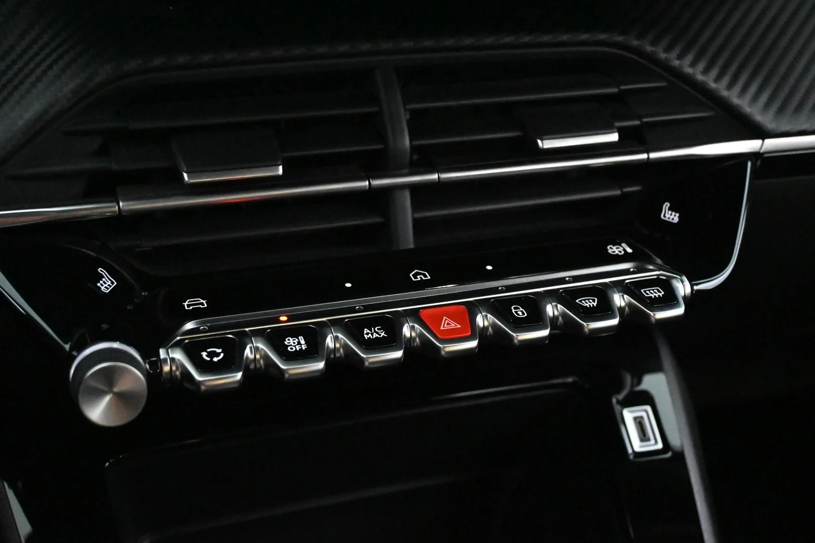 Car Image - NpmX379stcUGr8W1vAjVA
