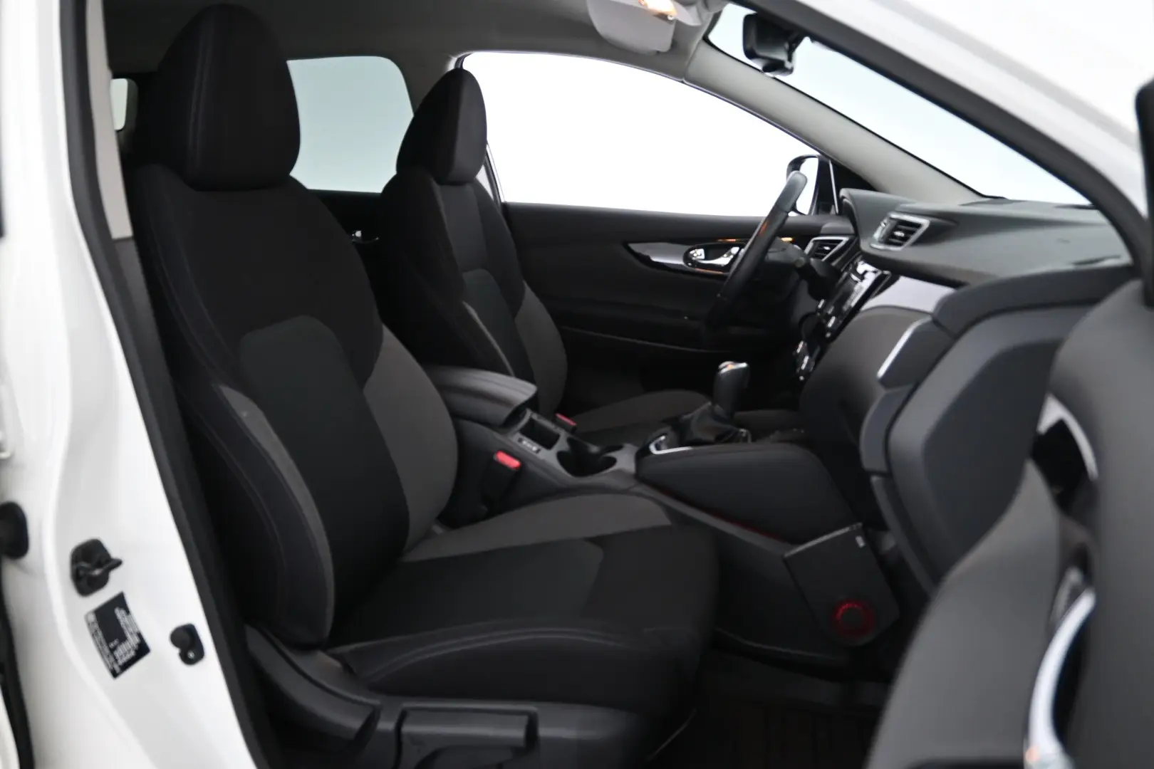 Car Image - 4js7UzV0JCAroWHY2TjNa3