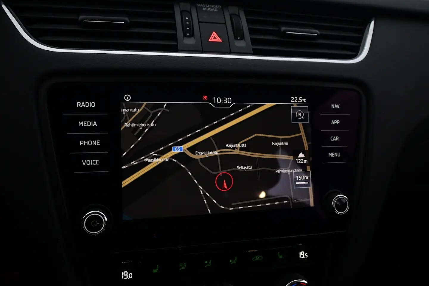 Car Image - Iy3yJM8V4h9xhr17REdd4