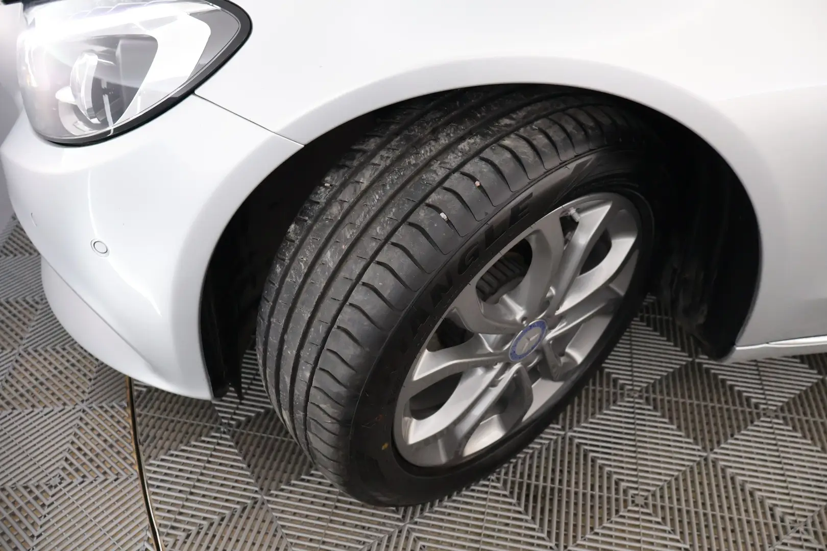 Car Image - 7eYXHj2SJM3WF3jWG1NQeu
