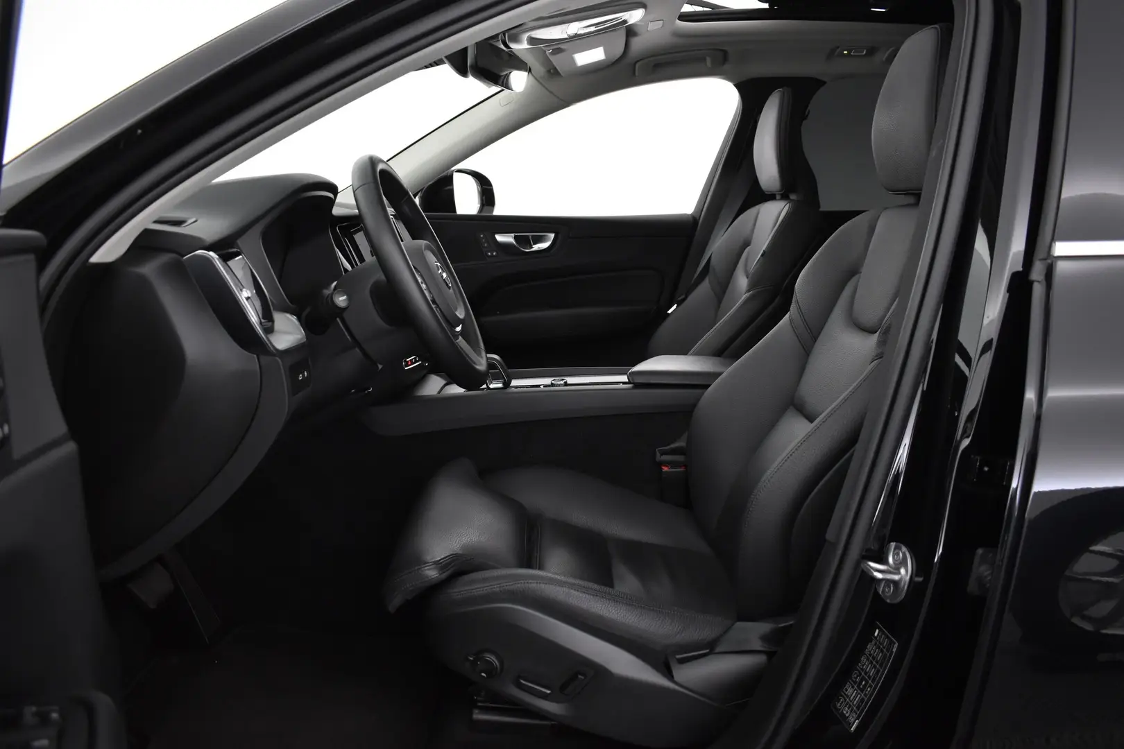 Car Image - UkDHRV7B0gWjFV2qsPc2e