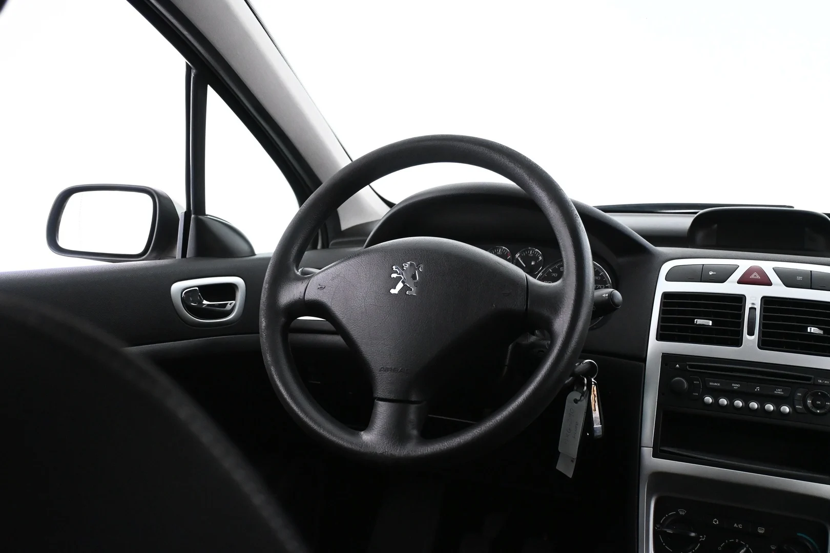 Car Image - 5jyXIKhiuwayWbooB9NfN6