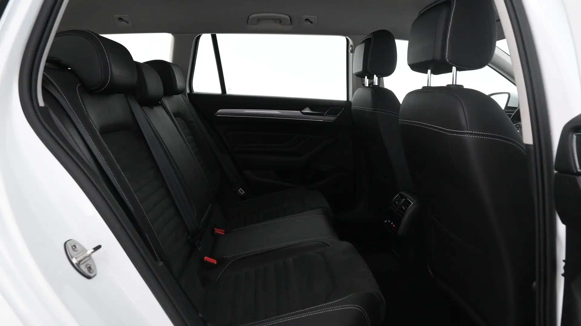 Car Image - 7nvLmgwGLJhF7TlEUOtIes