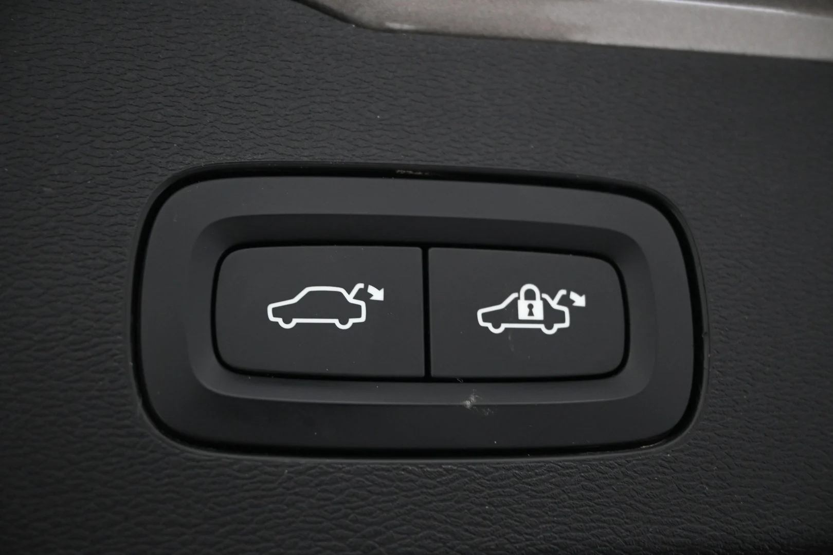 Car Image - zxYRzFAHdHN8ONIIRShCw