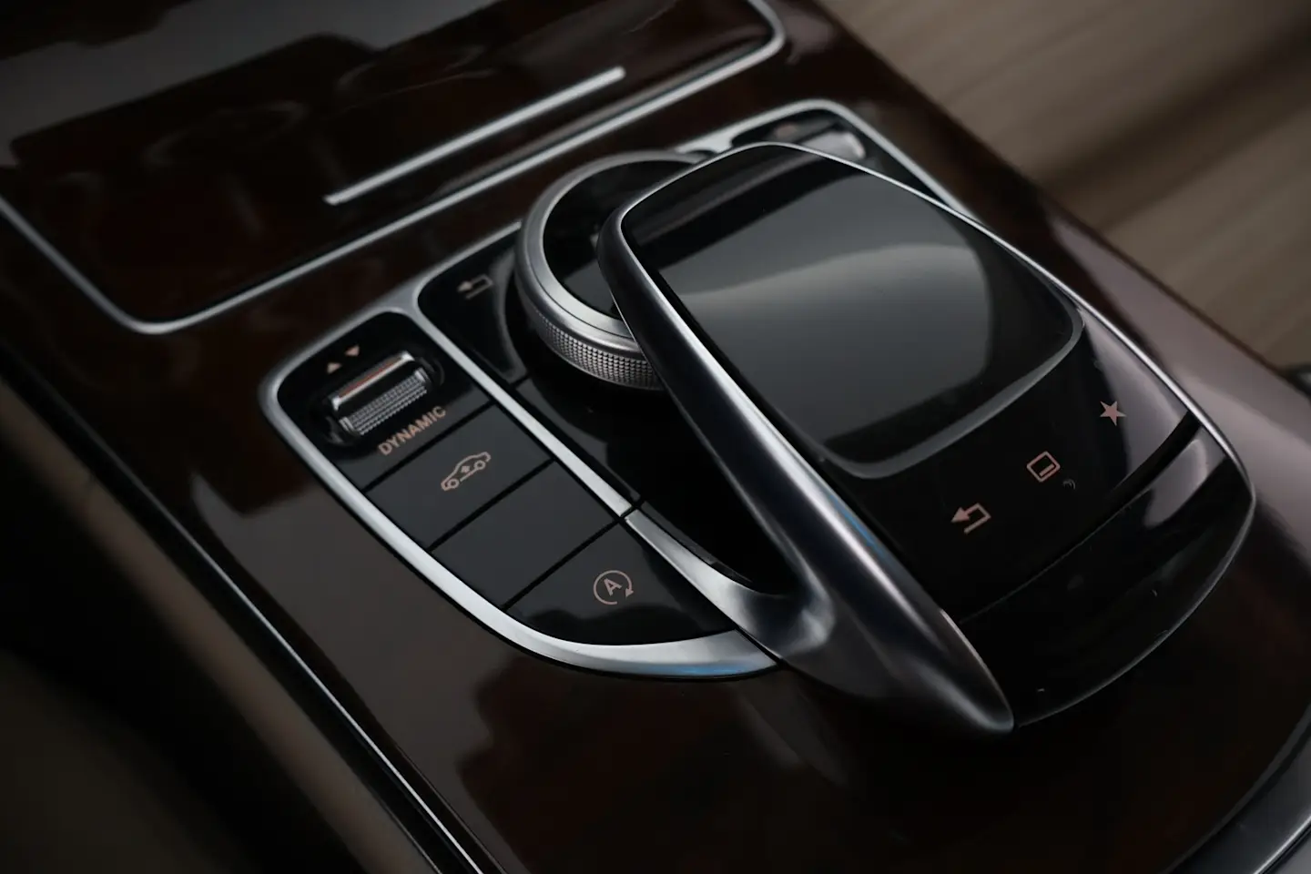 Car Image - 3zFJT5t2oHSzsKCHSpiC45