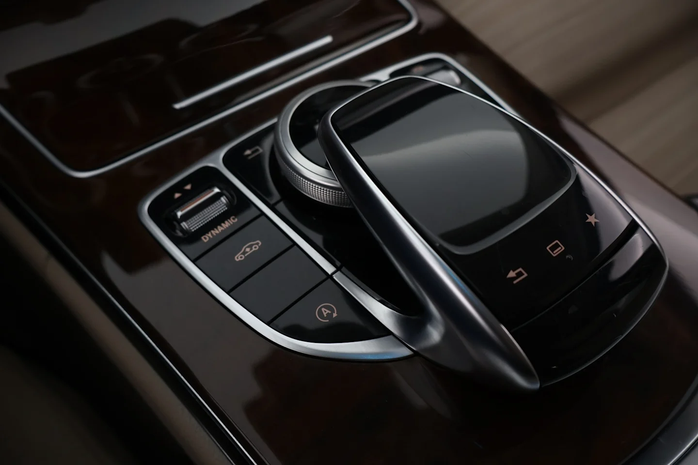 Car Image - 3zFJT5t2oHSzsKCHSpiC45