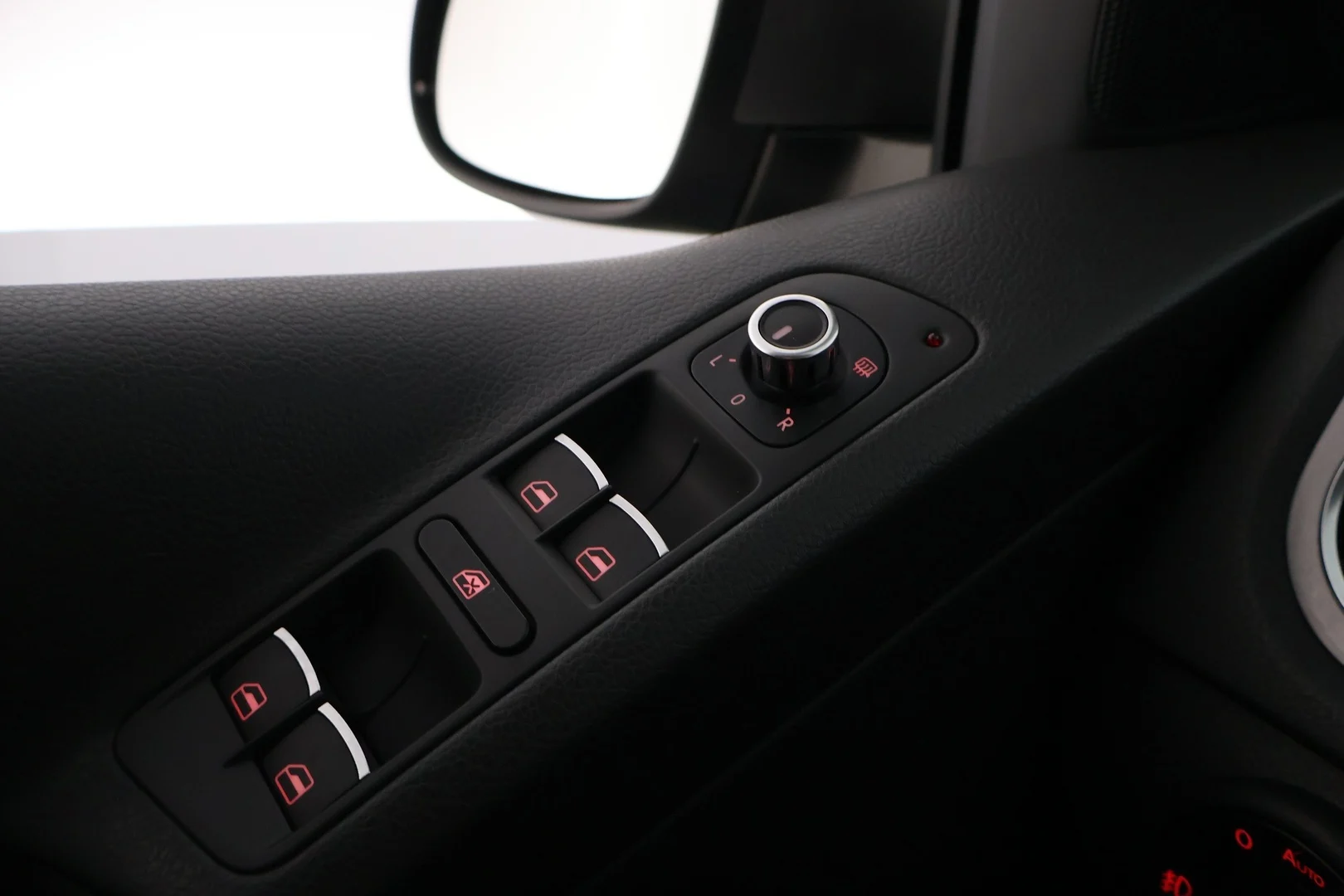 Car Image - 5ORkcCYJ1zbXRs7sDKNxh6