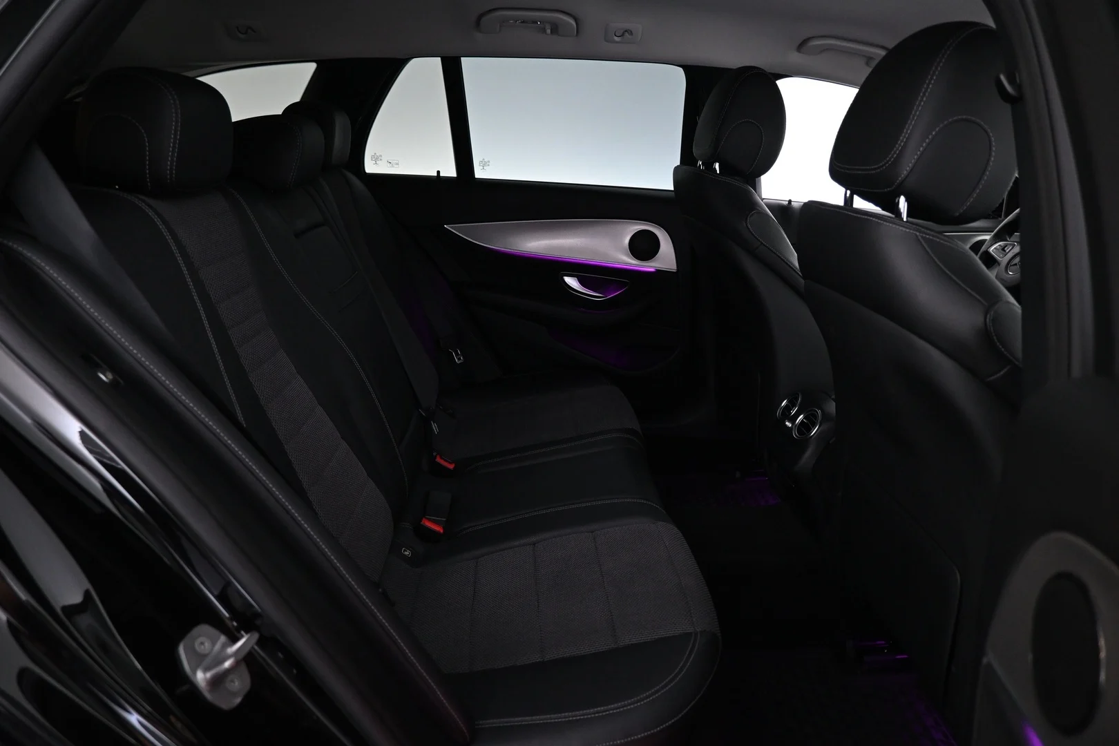 Car Image - 5EswNsOloSRdU30ZQPrDBp