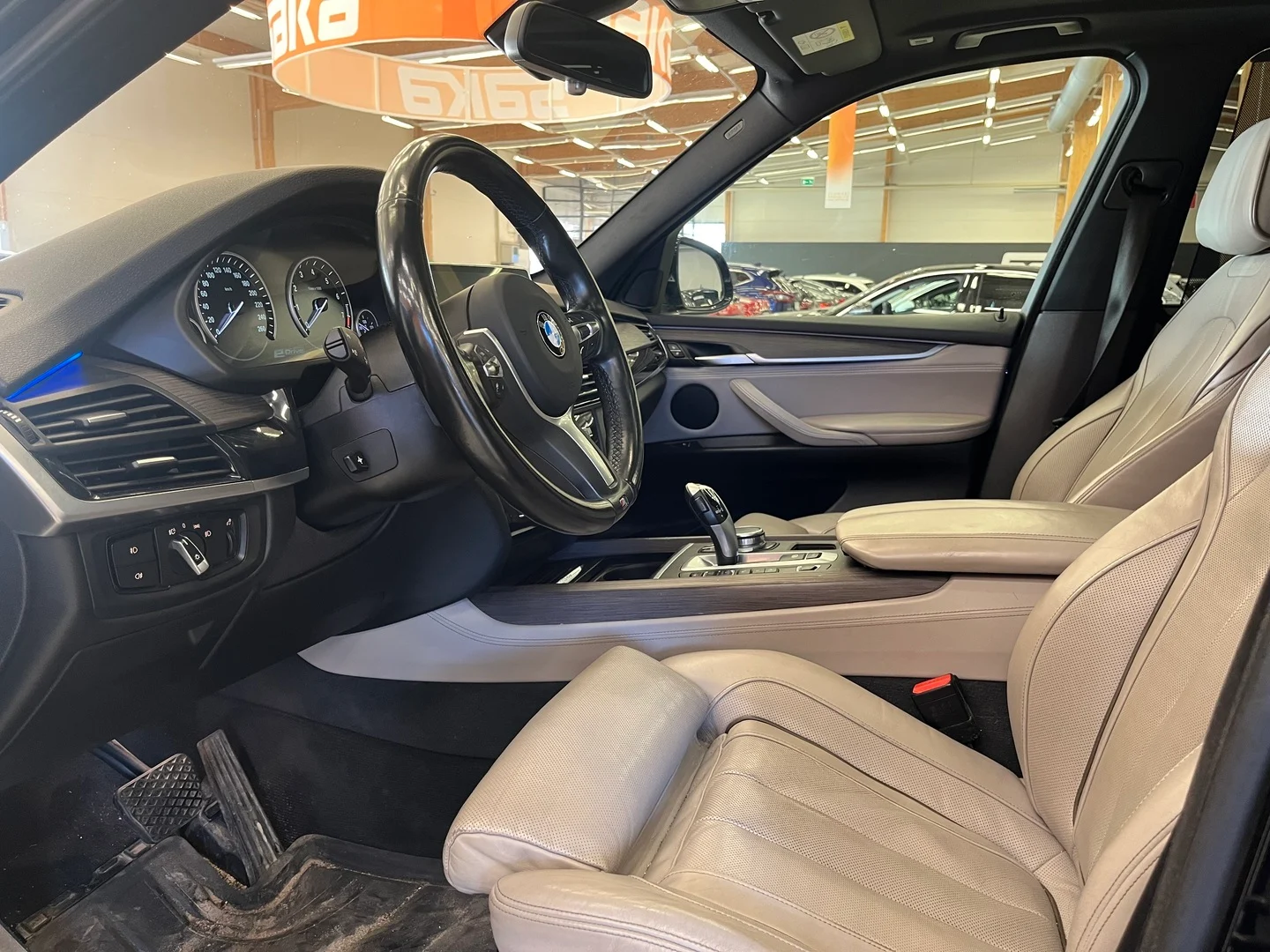 Car Image - 1zr83AZCK4sZMwEZuiBrmz