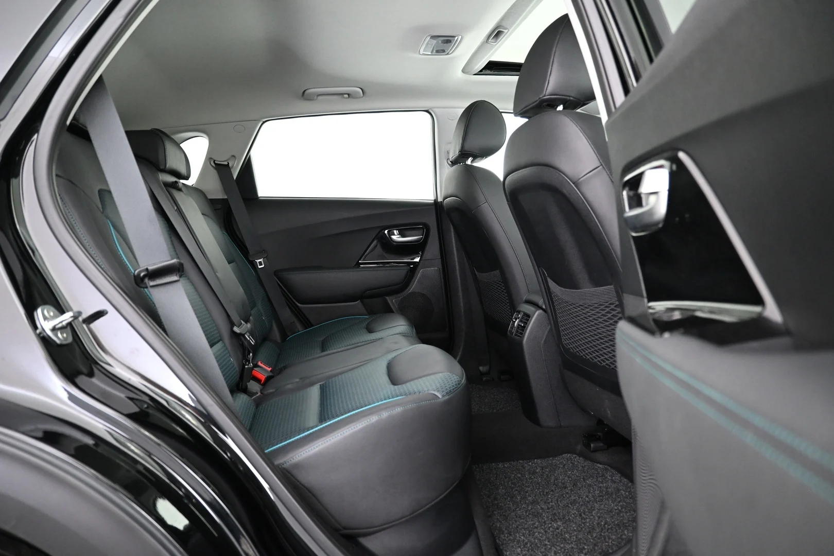 Car Image - 3kABGYpQxyFr1lV0EWjZV6