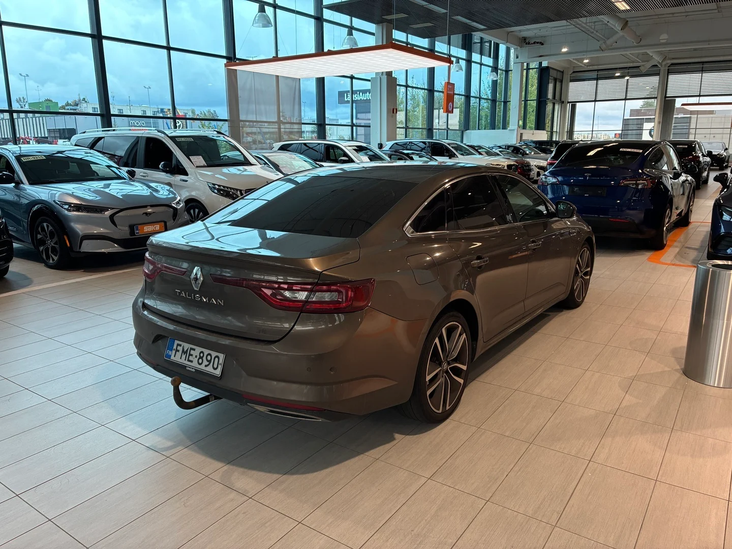Car Image - 7o14gI4trEKN7fDRaEinGV