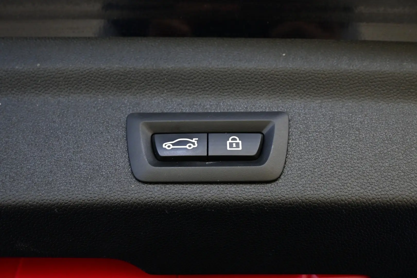 Car Image - 356o103FdQnNXInAAZi7QW