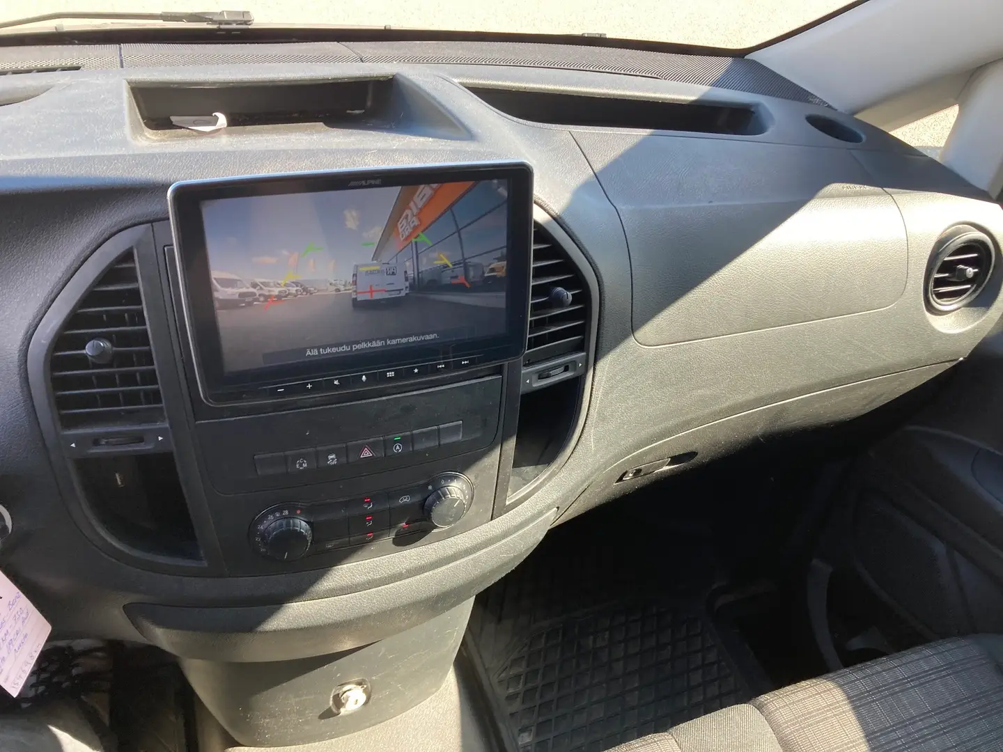 Car Image - 13WitkU37WaxrYv8FqY19F