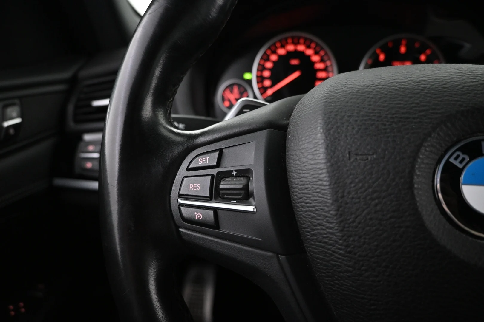 Car Image - b9jQj8D0GsCijpInMeQLZ