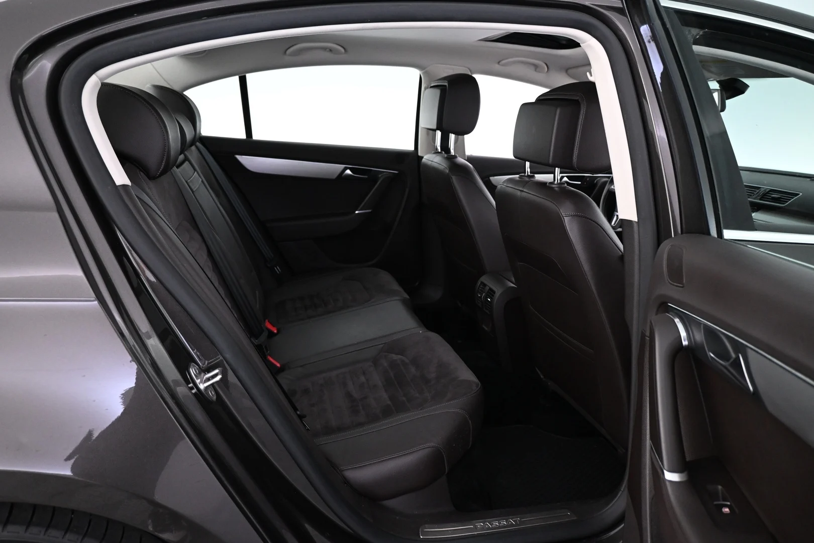 Car Image - 3HUhCJwAbvmNt3cJ9nppAJ