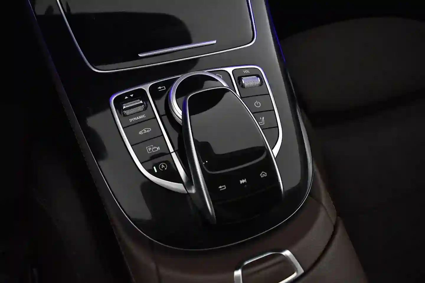 Car Image - 6qAUruzLuAoTdiML9ojUR5