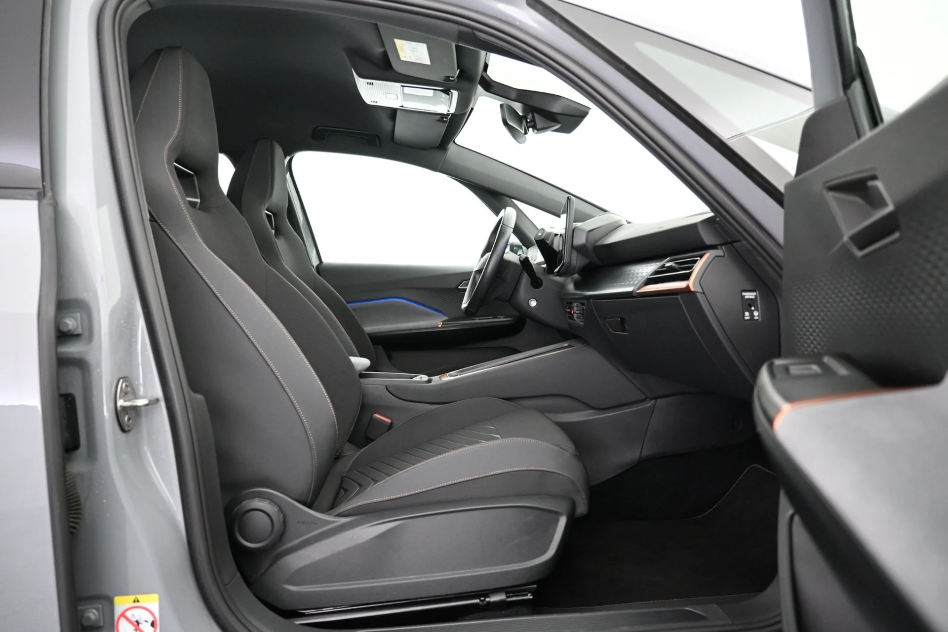 Car Image - 3V0l7zAXNiEHHxtoPjfCBz