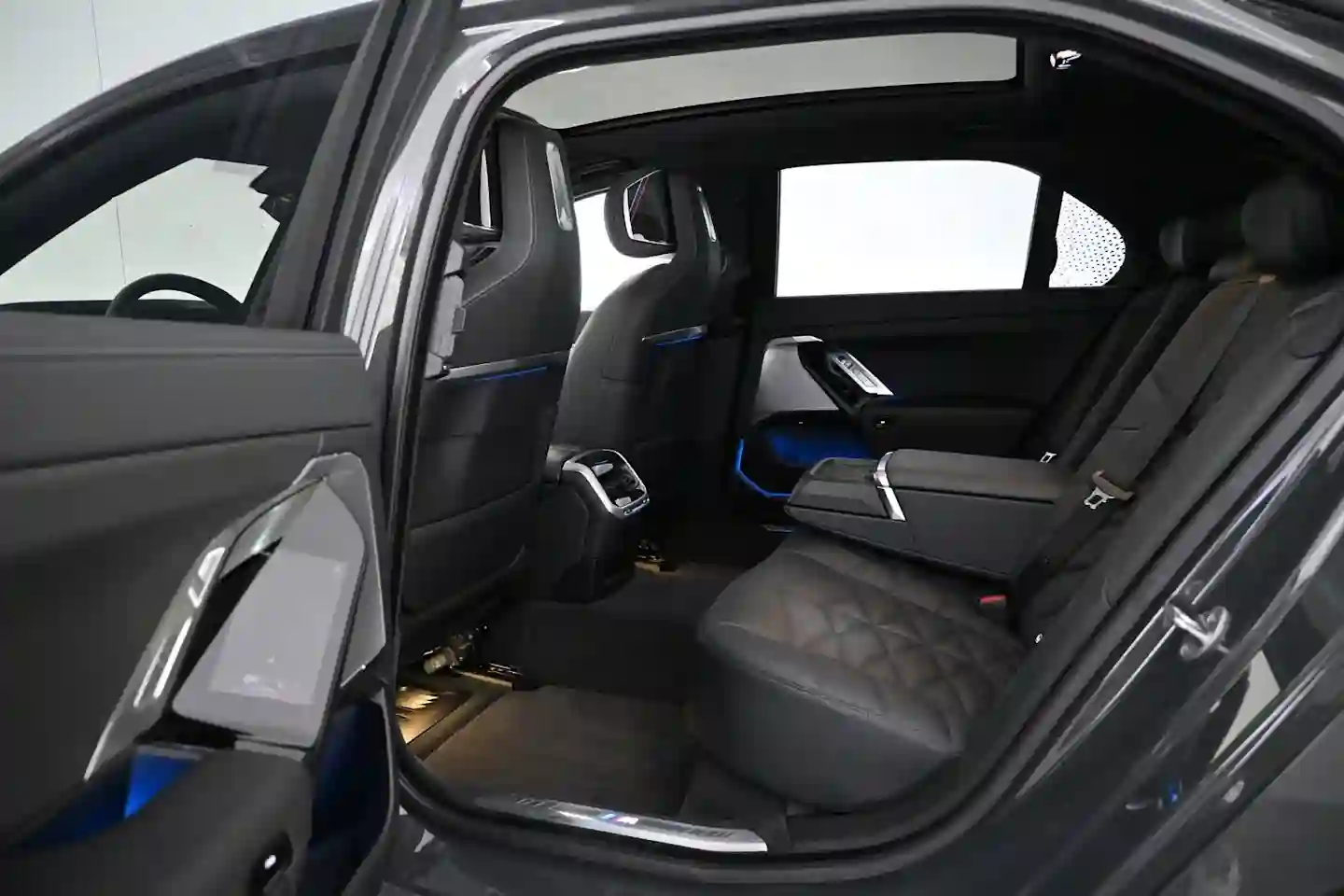 Car Image - 7a19FxEXC19pQDQ0ksYG3D