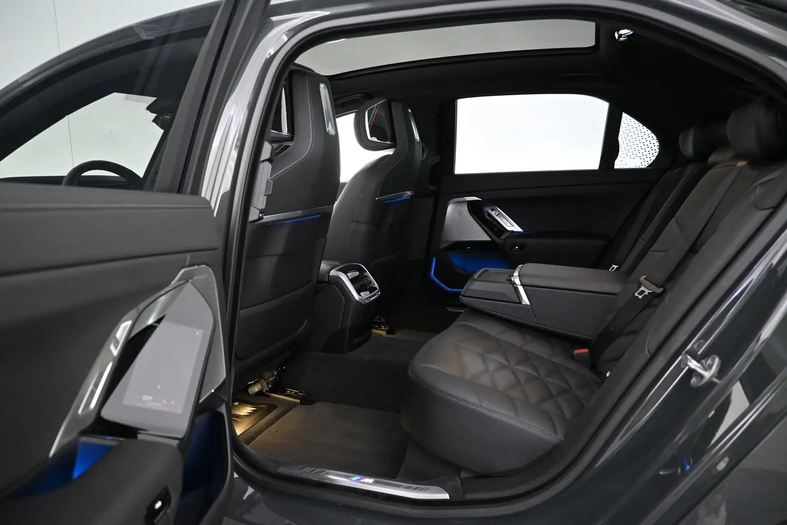 Car Image - 7a19FxEXC19pQDQ0ksYG3D