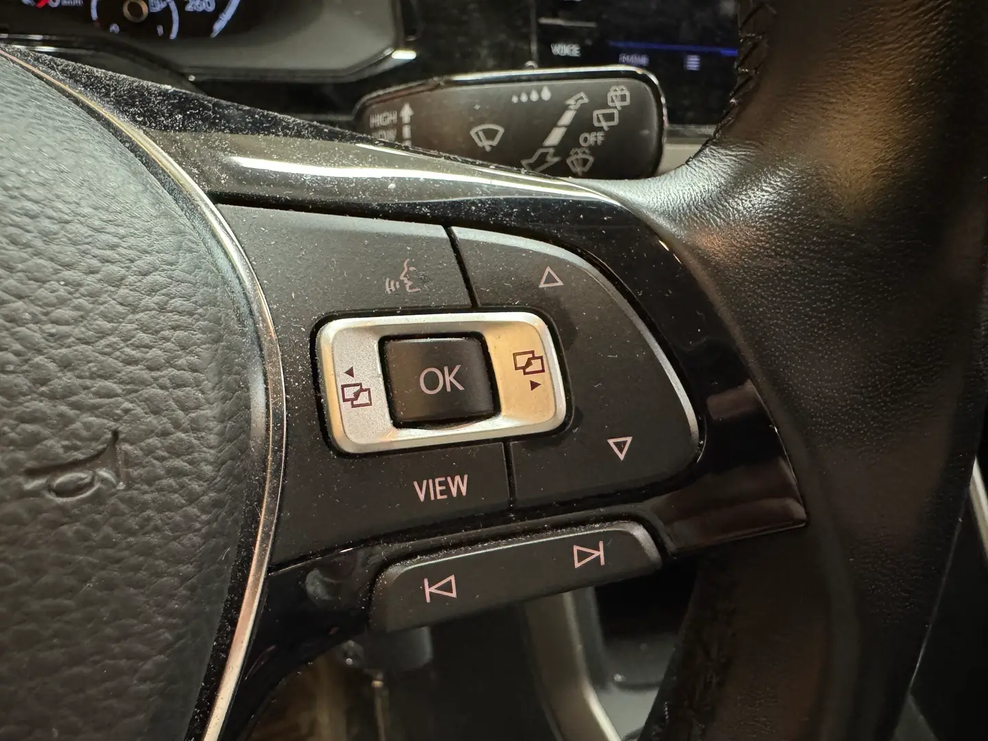 Car Image - 4y0fFQJYoJegwNGeOcisH7