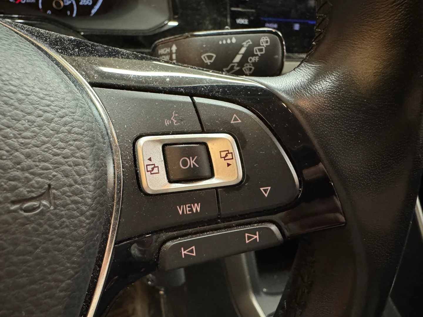 Car Image - 4y0fFQJYoJegwNGeOcisH7