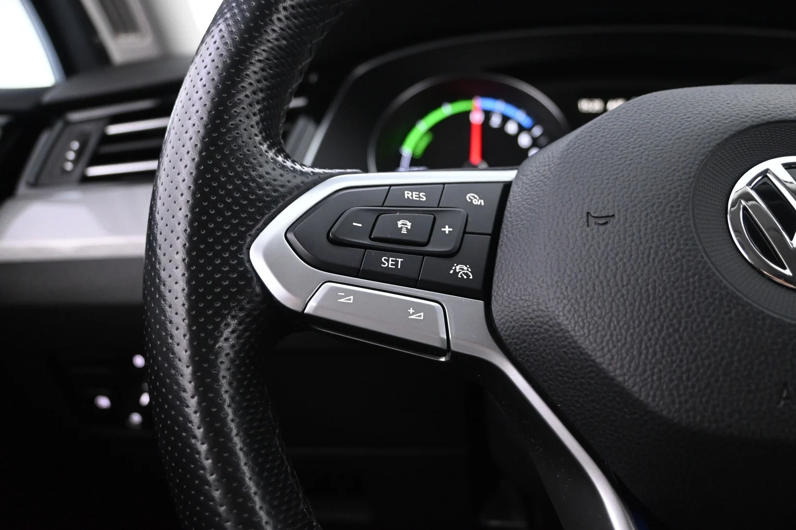 Car Image - 6I9wHIyKtGSjYSJojbTJh3