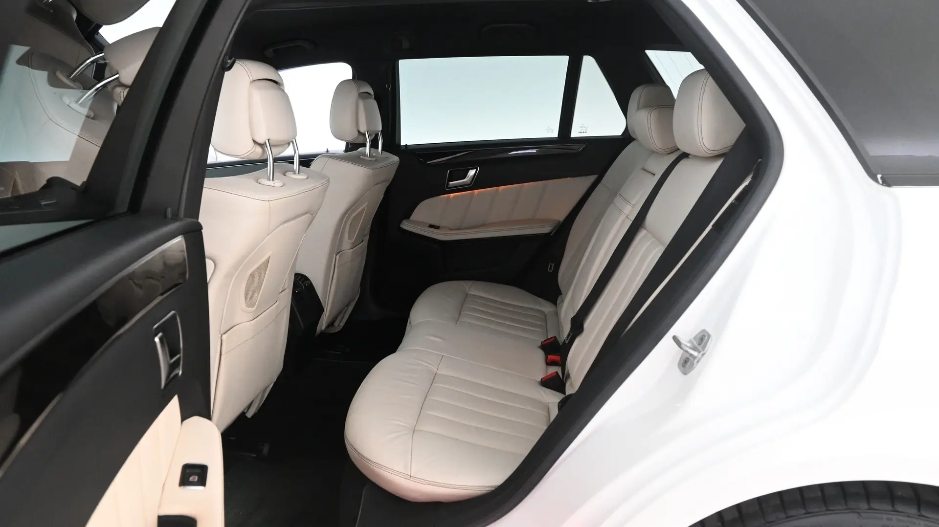 Car Image - 2mEZp0EECoVhoib6nIqfyI