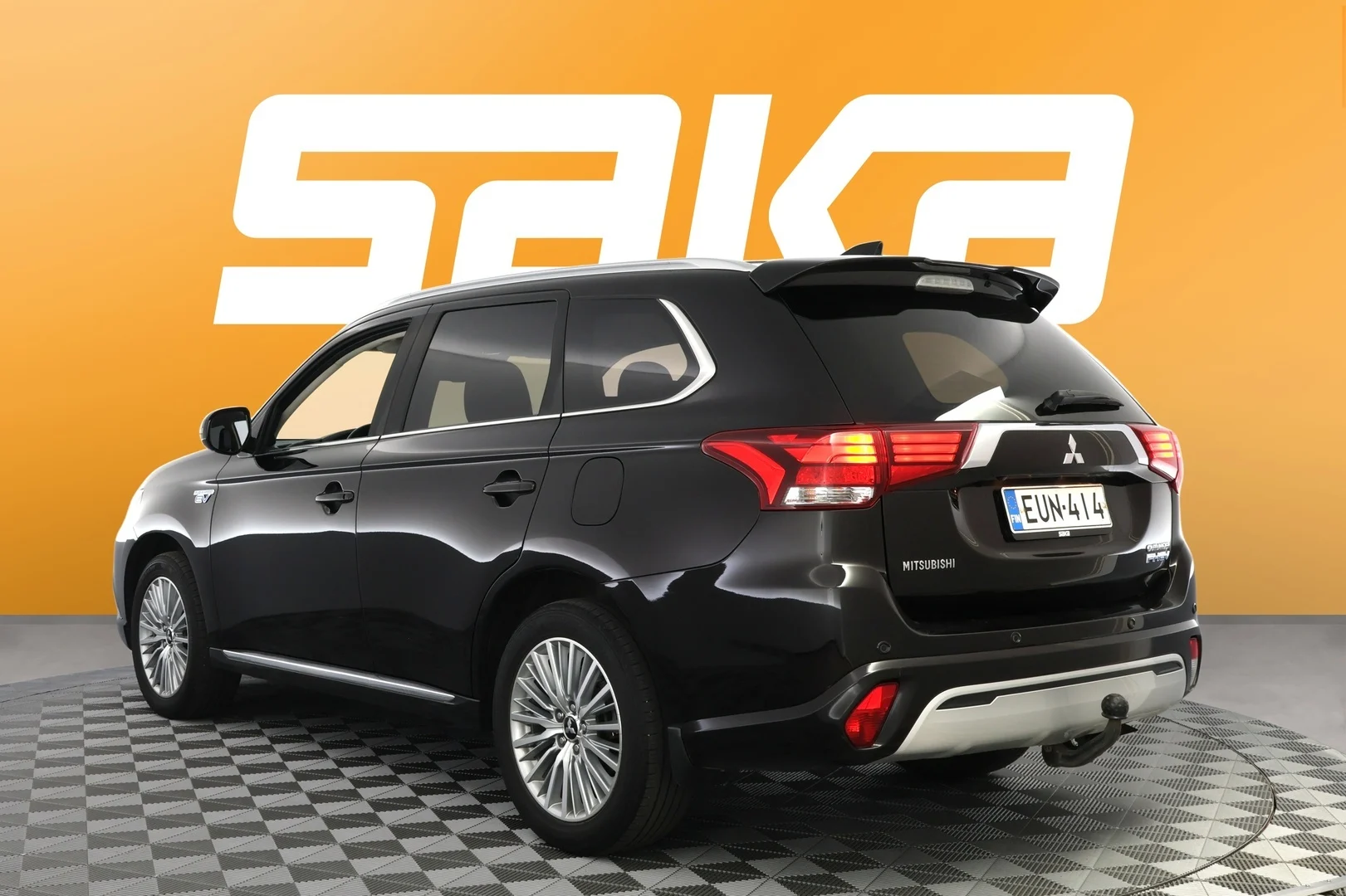 Car Image - sarHbxL4bl8PBZeNZBtLh