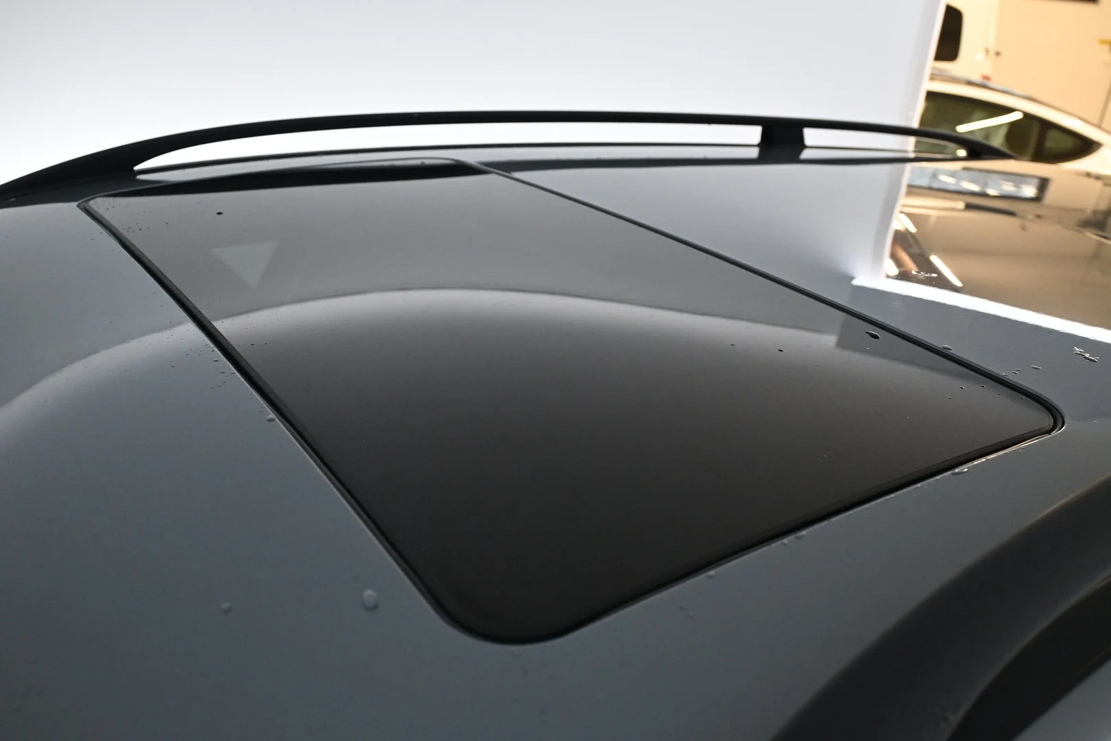 Car Image - 3xfbozqnKlU0rprmJzFORn