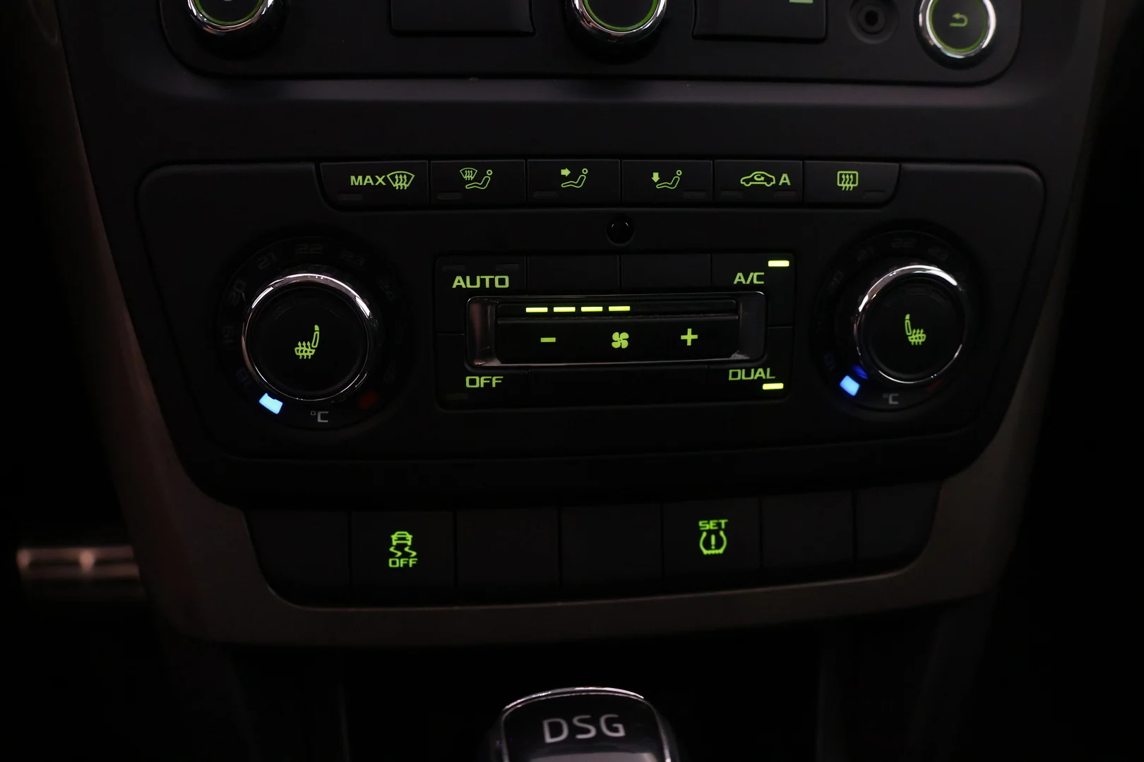 Car Image - 3PK9kKS3z0pHwe1aD50div