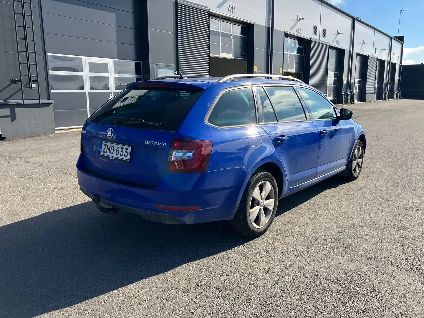 Car Image - vEHnhFrrbAcDckUSO4OSx