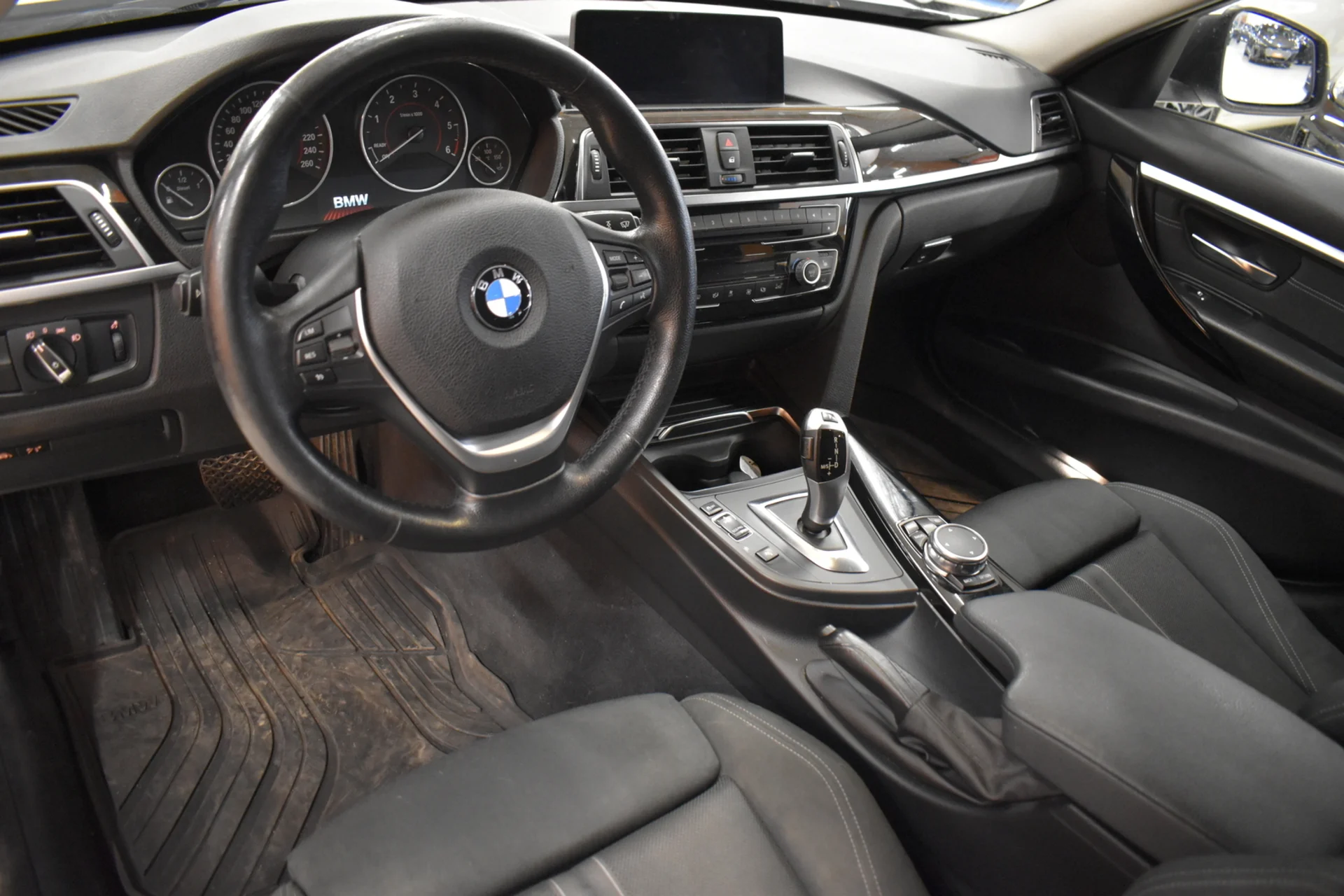 Car Image - 1PQ1dLcwmhWqqQb7wSnqDm