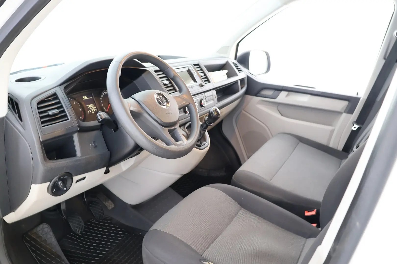 Car Image - 7eZatLvq9FfYVIBf6RQbZ5