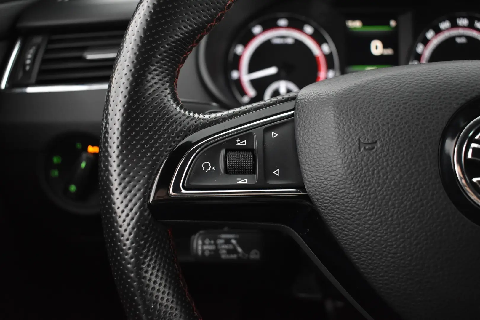 Car Image - 01HcPQiHpzxlkOs4qFN4bq