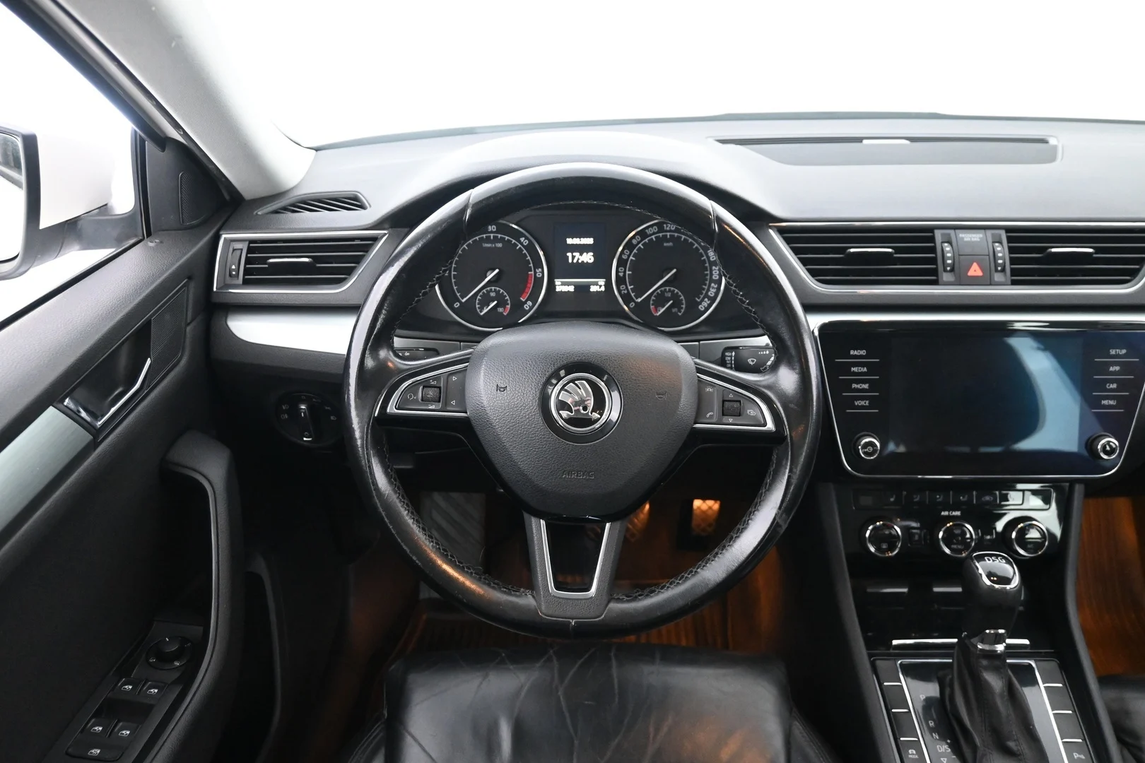Car Image - 34SpwIbLDMirpSpTVgmtHZ