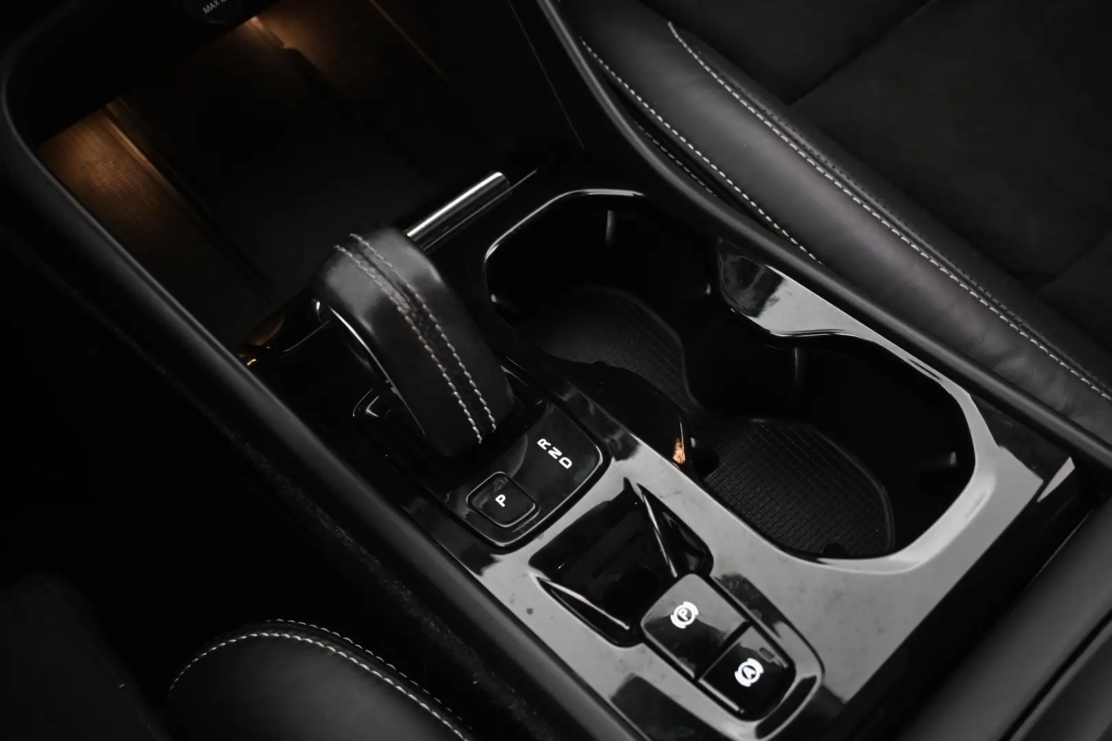 Car Image - NXDdqeLKEf2w9dWDUbJmP
