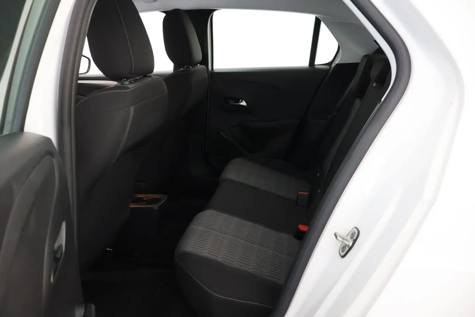 Car Image - VduUhebMctEXxyM7xrY2H
