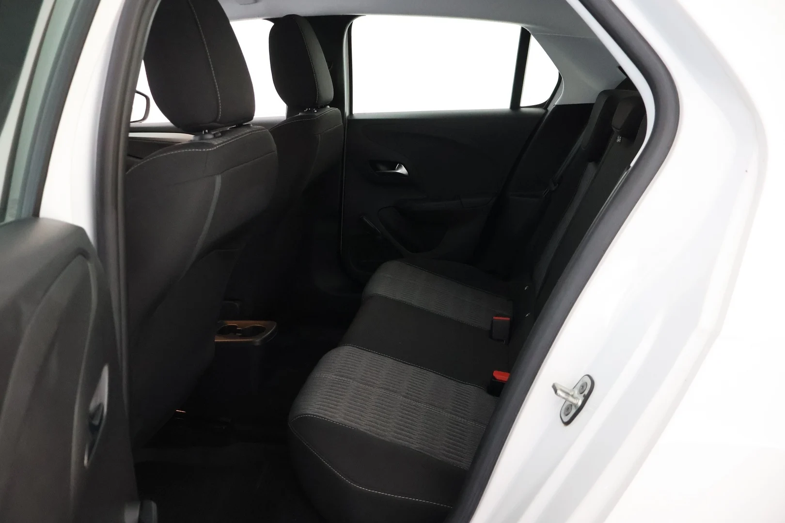 Car Image - VduUhebMctEXxyM7xrY2H
