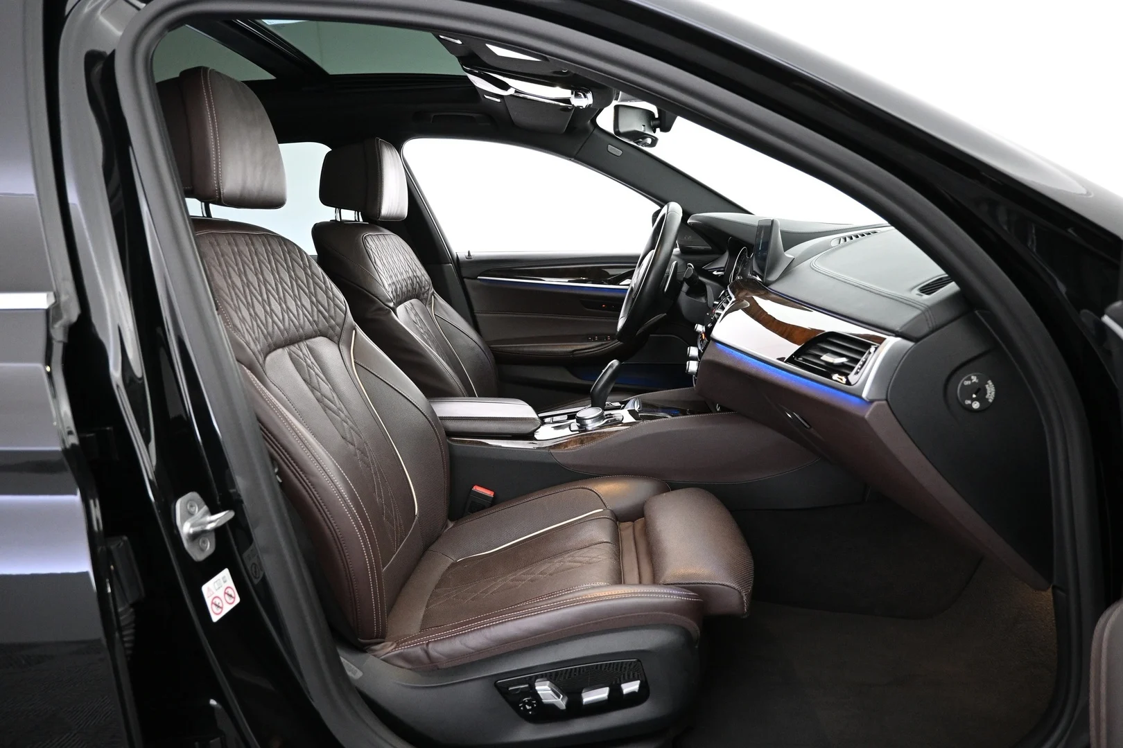 Car Image - lgc02tpkTCmyi2fPjtXDo