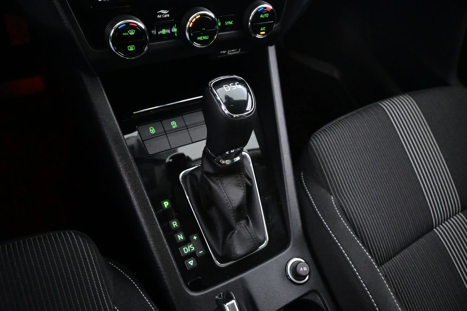 Car Image - 5dYgMaLYm2K7tMSwGBWsUT