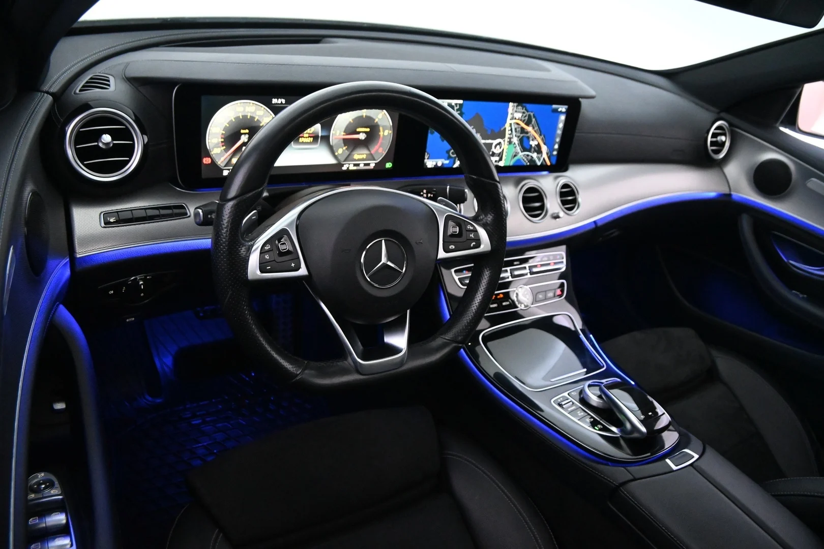 Car Image - 1zwmZhcmL3TILbGUDpH6yO
