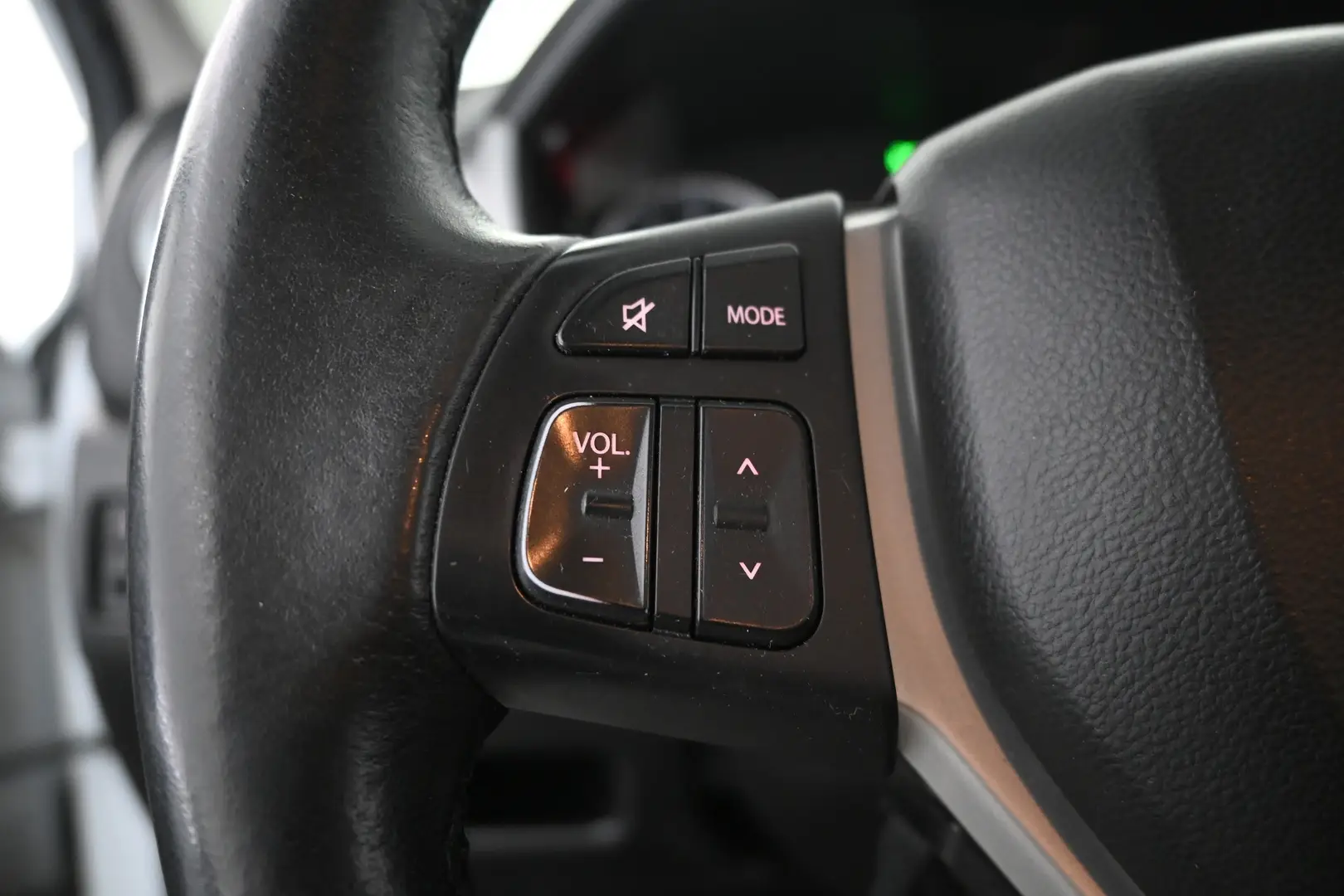Car Image - LNDLtHXkQynyBfC19vRNQ